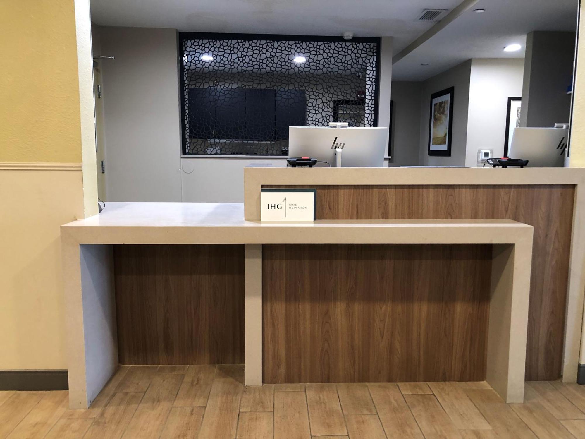 Candlewood Suites Fort Wayne - Nw By Ihg Buitenkant foto